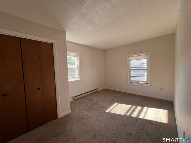 Photo - 261 Broad St