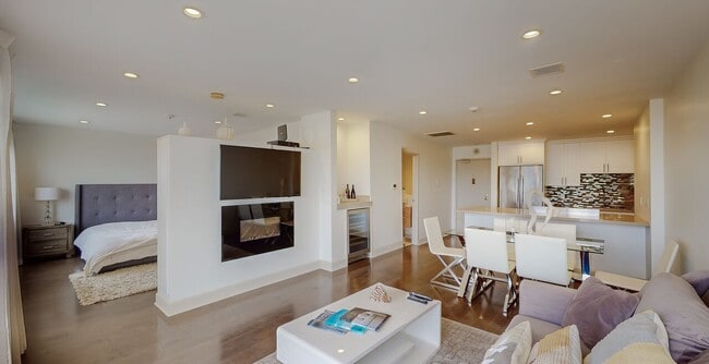 Photo - 101 California Ave Unidad 703