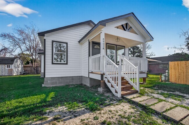 Photo - 8902 Alejo Dr