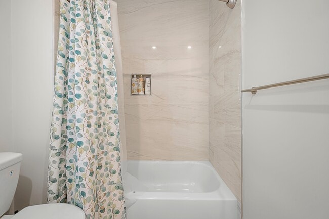 Photo - 21 Bolton St Unit 2