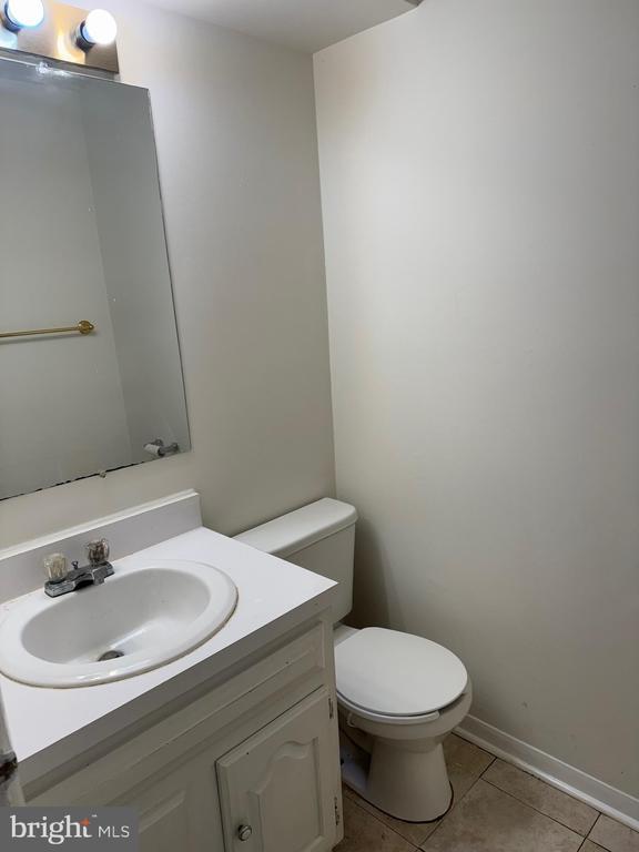 Photo - 212 Cameron St