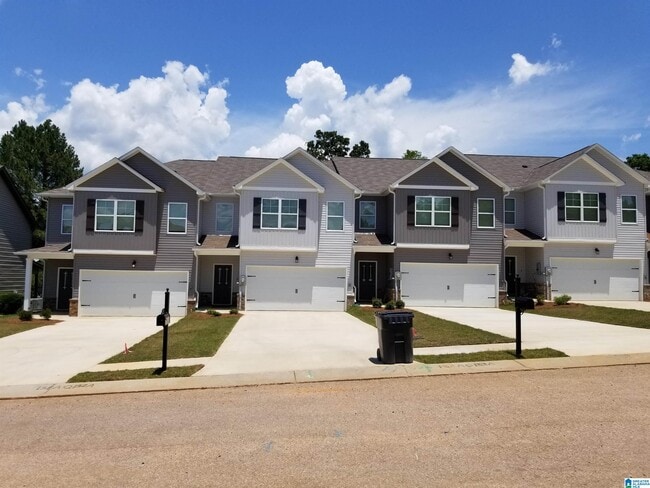 Photo - 516 The Heights Ln