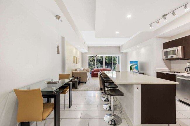 Building Photo - 5300 NW 87th Ave