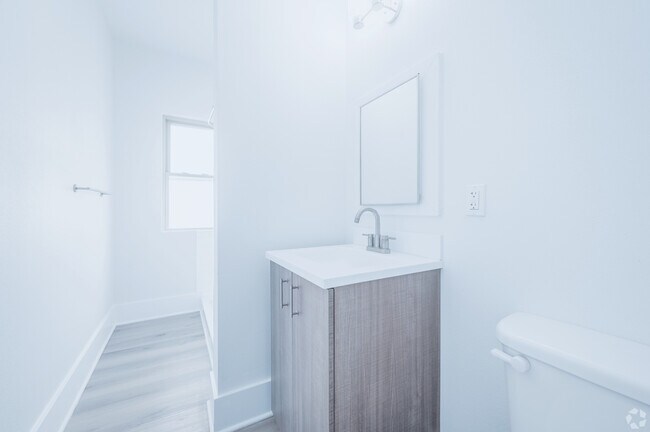 Two Bedroom - Bathroom - Upper Floors