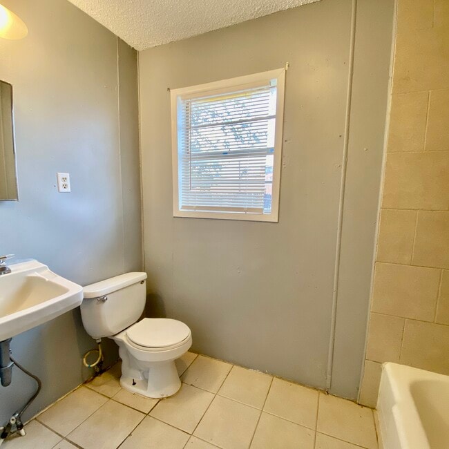 Photo - 2814 Grinnell St