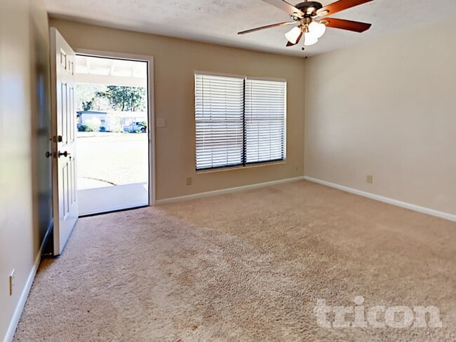 Photo - 10506 Dodd Rd