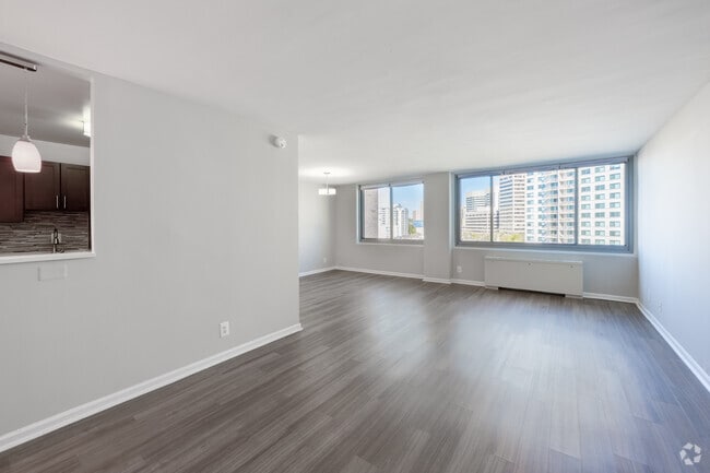 1BR, 1BA - 741SF - Living Room