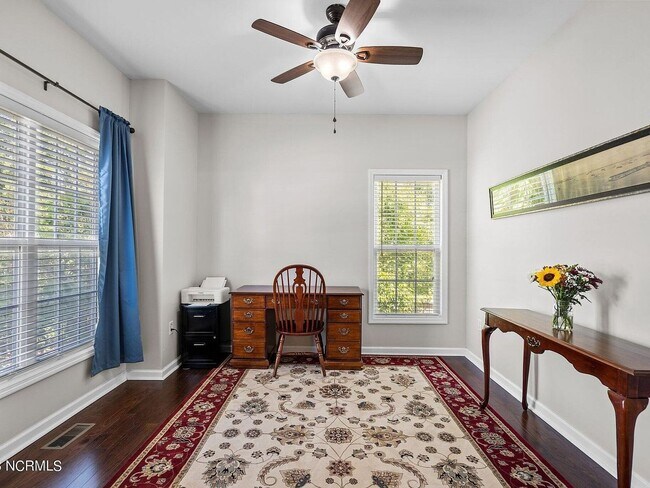 Photo - 1010 Meridian Dr