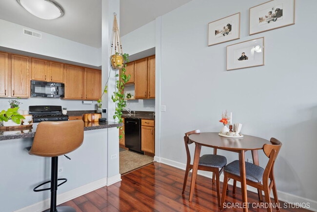 Photo - 77 N Wolf Rd Unit 601