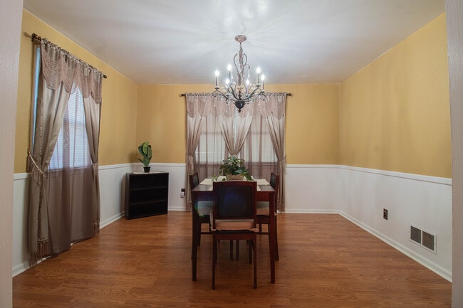 Photo - 19 Herbert Dr