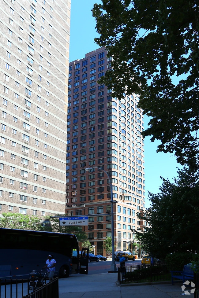Photo - 345 East 94th Street