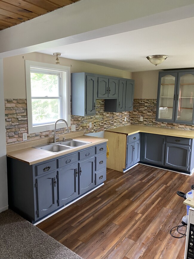 Photo - 435 Edella Rd