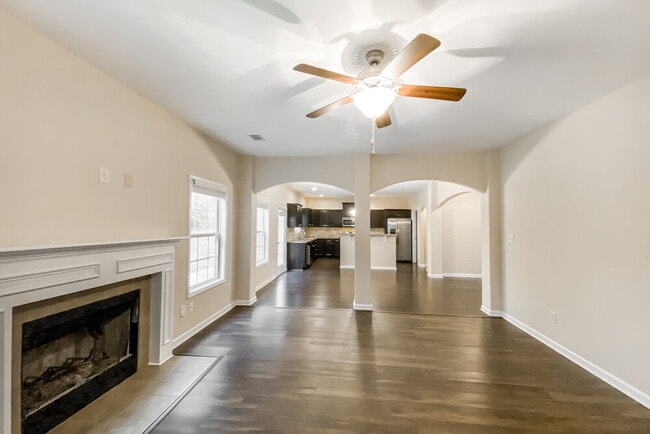 Photo - 390 Cliffhaven Cir