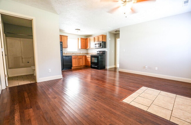 Photo - 614 W Mt Vernon St Unidad B