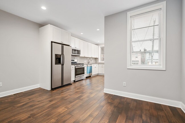 Photo - 523 Rappolla St