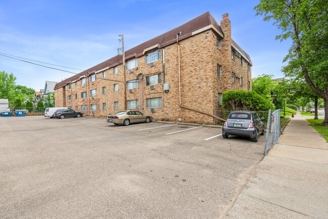 Photo - 2446 Aldrich Ave S Unit 306