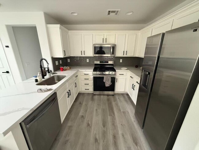 Photo - 1031 Monte De Oro Ave