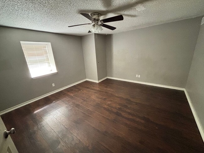 Photo - 500 W Kiowa Ave