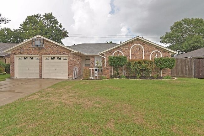 Building Photo - 3902 Paulette Dr