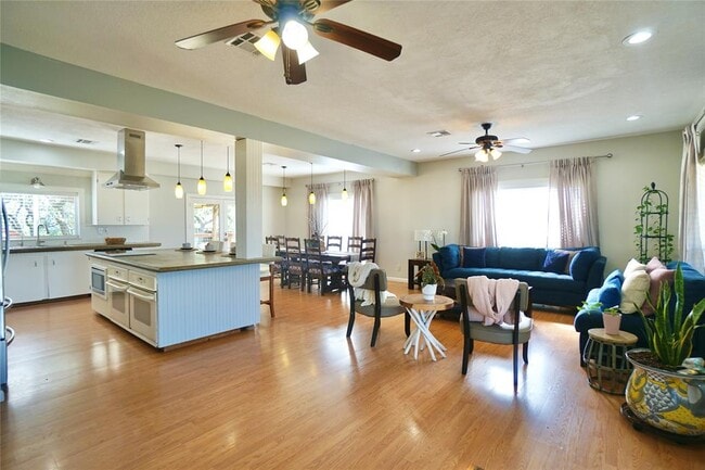 Photo - 311 Harmon Hills Cove