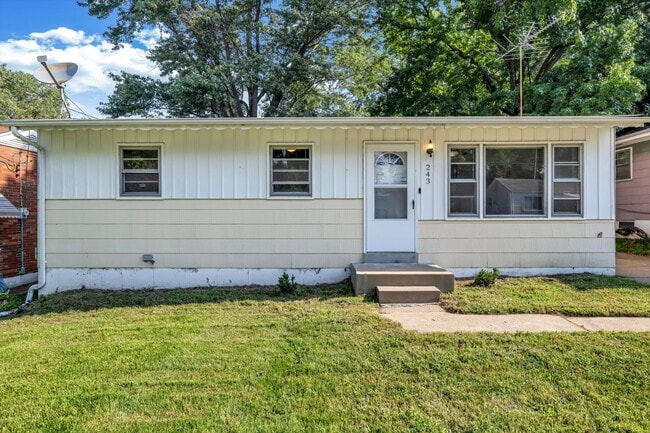 Building Photo - 243 Reasor Dr Rental