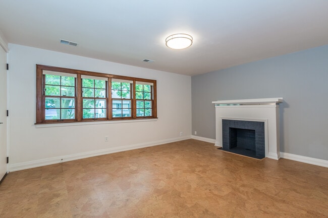 Photo - 2133 Sommers Ave Unit #2