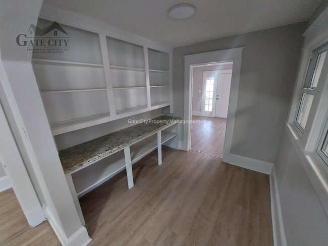 Photo - 1105 Adams St
