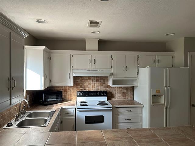 Photo - 7830 Claremont Dr