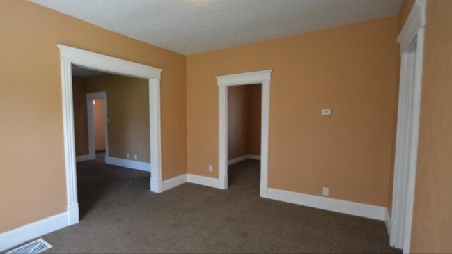 Photo - 605 N St Peter St