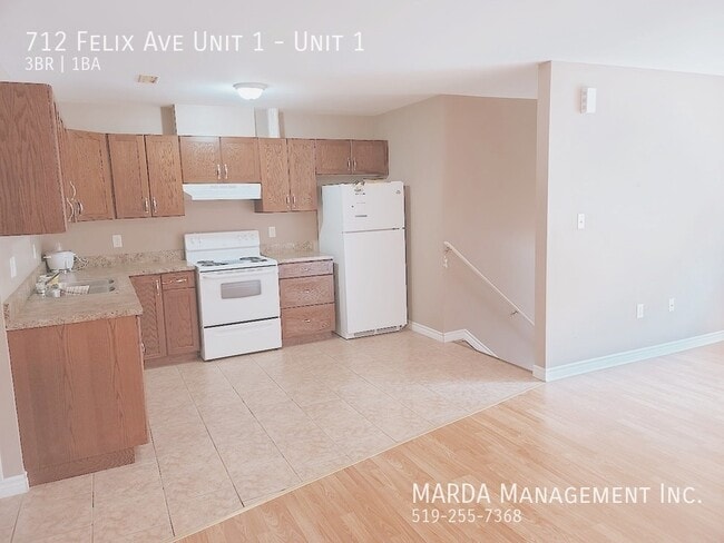 Photo - SPACIOUS 3 BED/1 BATH UNIT IN WEST WINDSOR! INCLUSIVE + FREE INTERNET! Unité 1