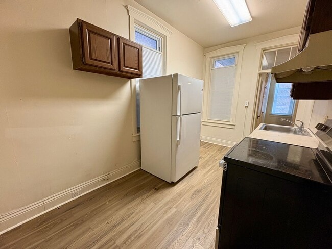 Photo - 218 S Market St Unidad Apt 102