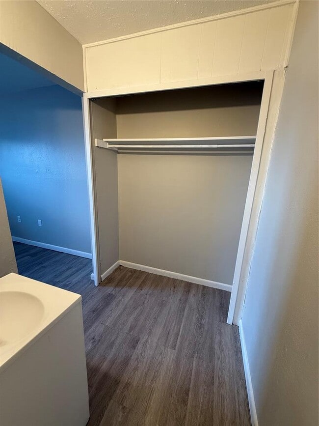 Photo - 1020 S Rock Island Ave Unit 3