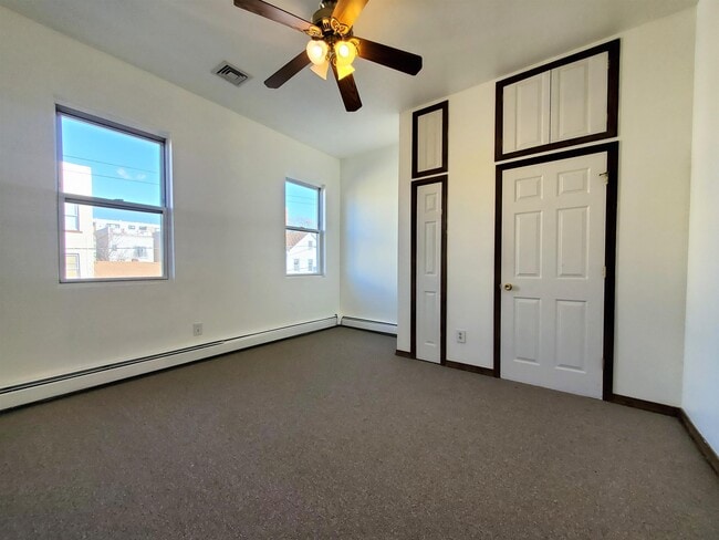 Building Photo - 185 South St Unit 2 Rental