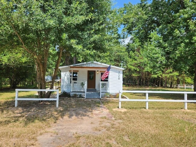 728 Hudson Rd