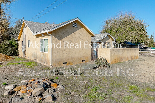 Building Photo - 7937 Endow Rd S Rental