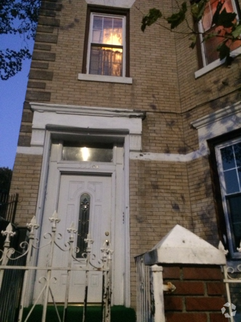 Building Photo - 335 Jerome St Unit 2 Rental