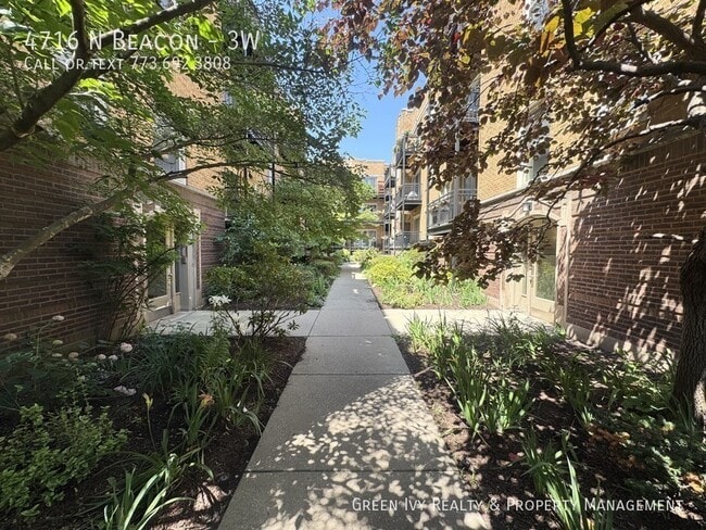 Photo - 4716 N Beacon St Unit 3W