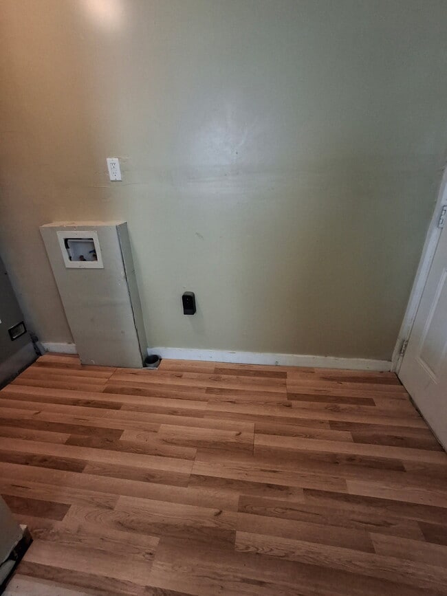 Photo - 1807 W 27th St