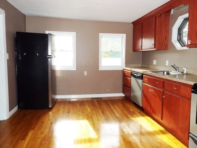 Photo - 60 Alpine Pl