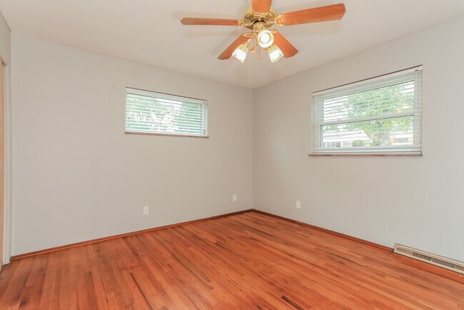 Photo - 1104 Archland Dr