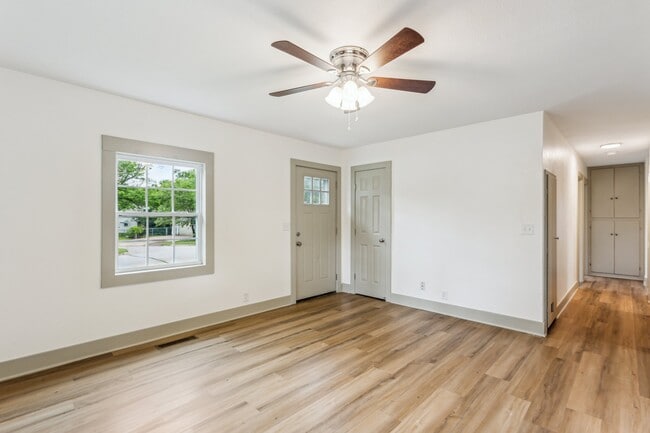 Photo - 6543 N East Park View St