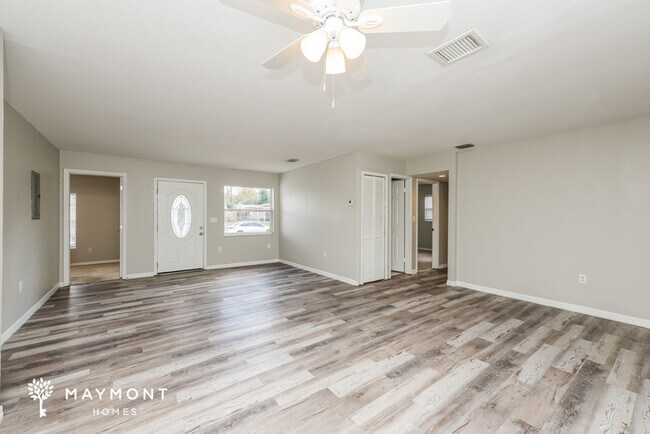 Photo - 1208 W Camellia Dr