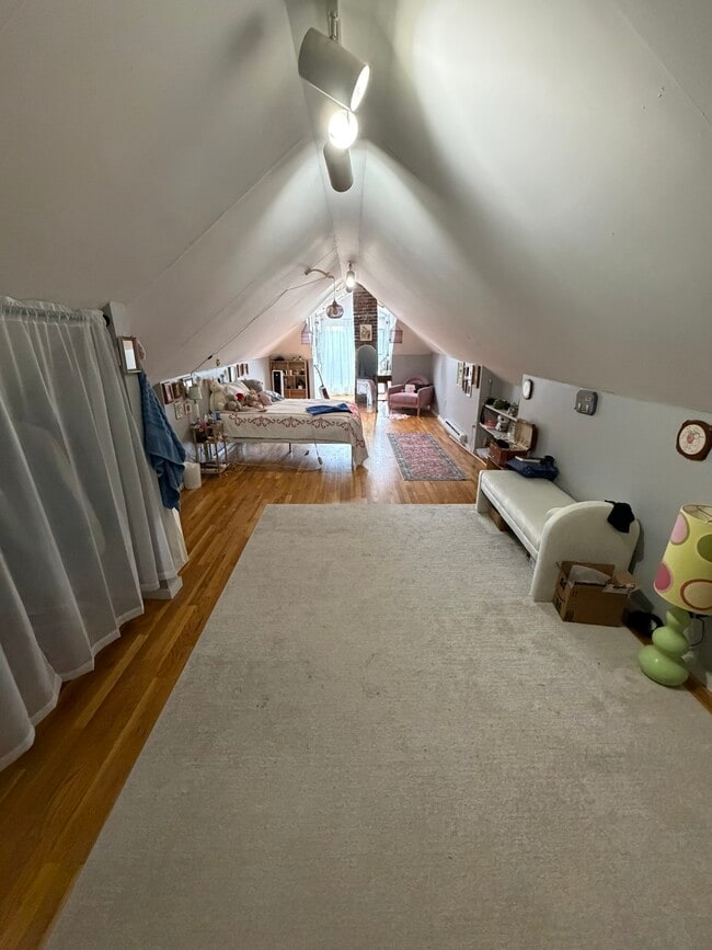 Photo - 121 Hillside St Unit 3