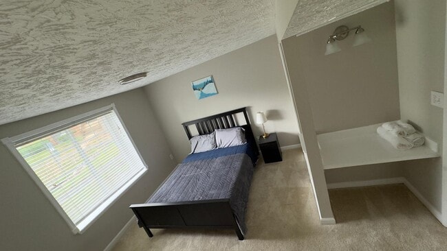 Photo - 8382 Brockham Dr Unidad A