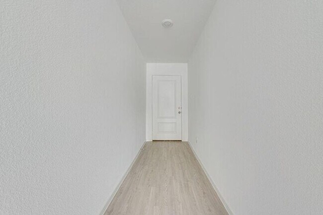 Photo - 1937 Ventasso Blvd