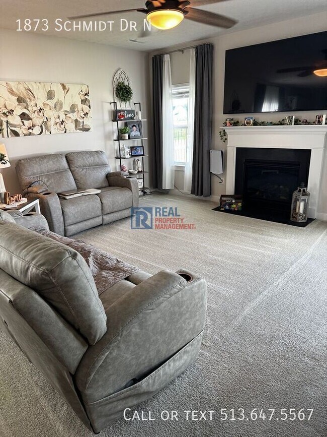 Photo - 1873 Schmidt Dr N