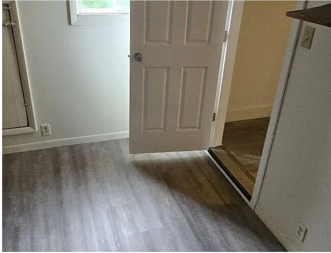 Photo - 212 Jefferson St Unit Upper