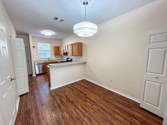 Photo - Kensington South #304