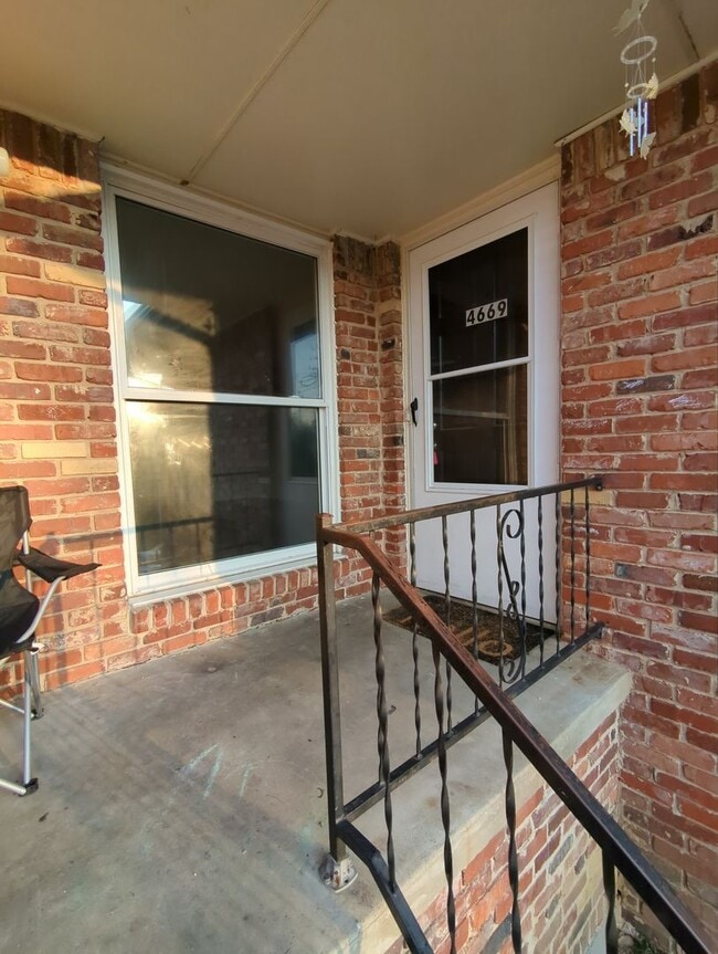 Building Photo - 4669 Cary Ln