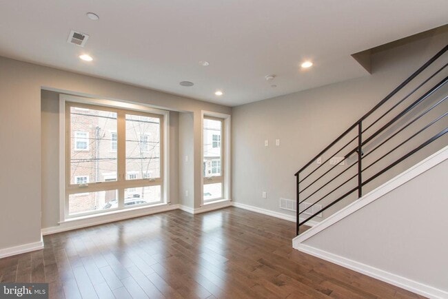 Photo - 908 S 21st St Unit B